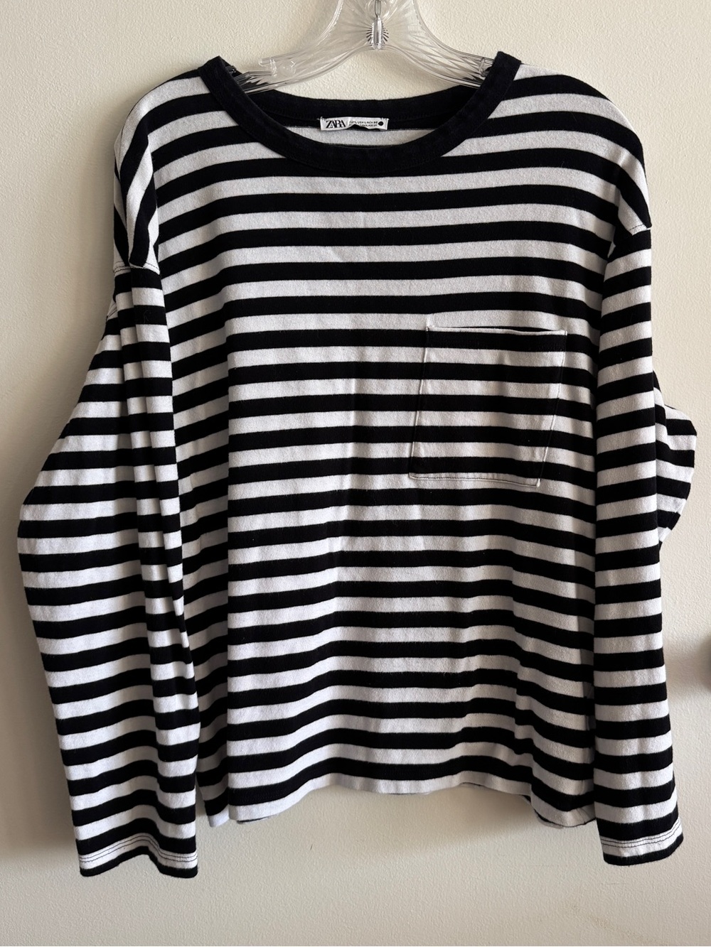 Zara 100% CottonBlack and White Striped Long-Sleeve Tee with Chest Pocket L Fall